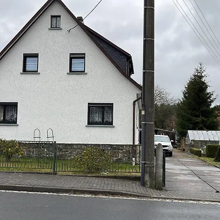 Schoene Mit Gemeinsamer Nutzung Von Bad, Toilette Und Kueche