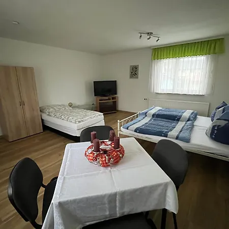 Appartamento Schoene Mit Gemeinsamer Nutzung Von Bad, Toilette Und Kueche Schwarzbach (Hildburghausen)