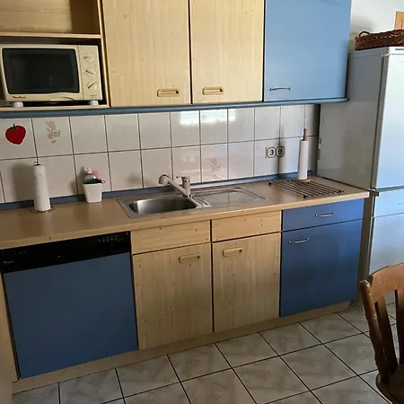 Schoene Mit Gemeinsamer Nutzung Von Bad, Toilette Und Kueche Schwarzbach (Hildburghausen)