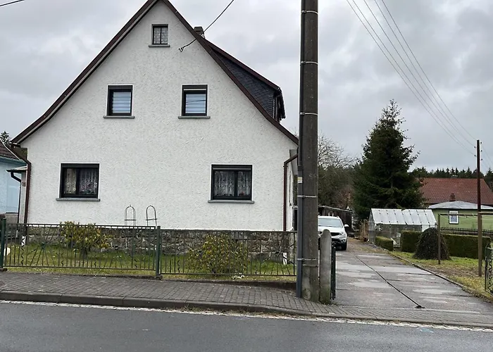 Schoene Mit Gemeinsamer Nutzung Von Bad, Toilette Und Kueche