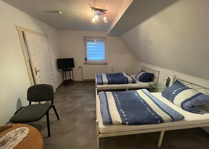 Daire Schoene Mit Gemeinsamer Nutzung Von Bad, Toilette Und Kueche