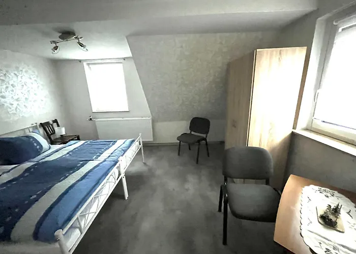 Schoene Mit Gemeinsamer Nutzung Von Bad, Toilette Und Kueche Daire Schwarzbach (Hildburghausen)