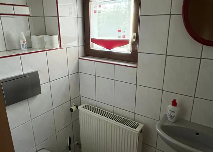 Schoene Mit Gemeinsamer Nutzung Von Bad, Toilette Und Kueche Schwarzbach (Hildburghausen)