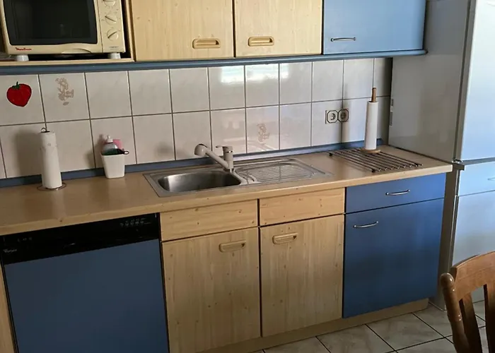 Schoene Mit Gemeinsamer Nutzung Von Bad, Toilette Und Kueche Schwarzbach (Hildburghausen)